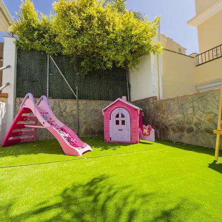 Cubo's Gabriela Family Villa *