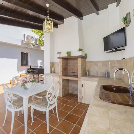 Cubo's Gabriela Family Villa