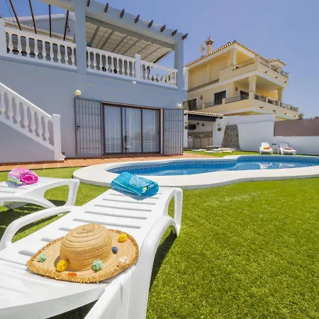 Cubo's Gabriela Family Villa Coín