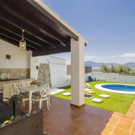 Cubo's Gabriela Family Villa Coín