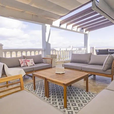 Cubo's Gabriela Family Villa *